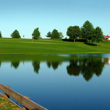 Bright Leaf Golf Resort